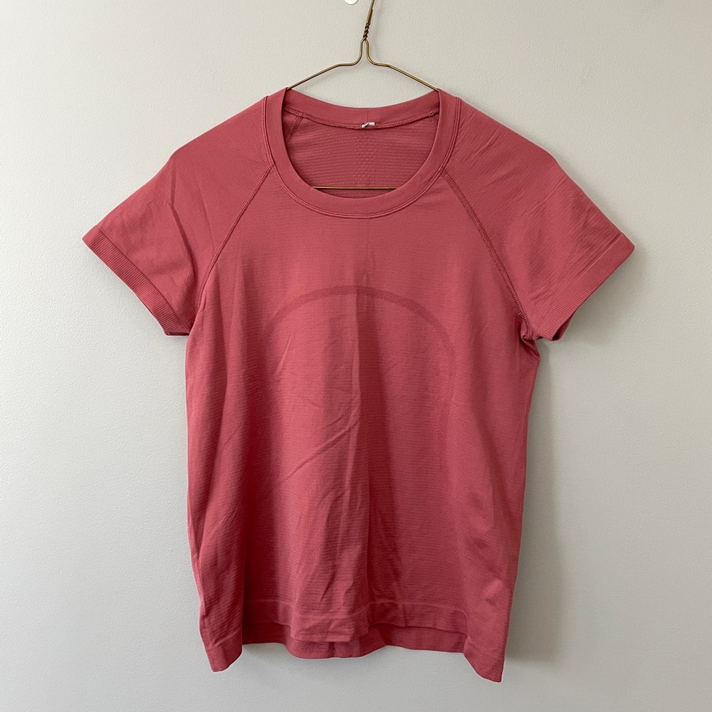 LULULEMON Pink Swiftly Top Cropped - Picture 1 of 3